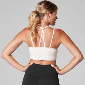 dames bh top in roomwit materiaal ToeSox en Tavi Noir voor pilates yoga barre dans en sport
