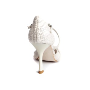Portdance PD854 beige bruidschoenen met zachte zool van leer en kruis bandjes onderkant 