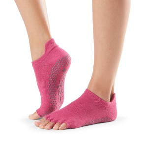 ToeSox Half Toe Low Rise Antislip Sokken met Open Teen Raspberry